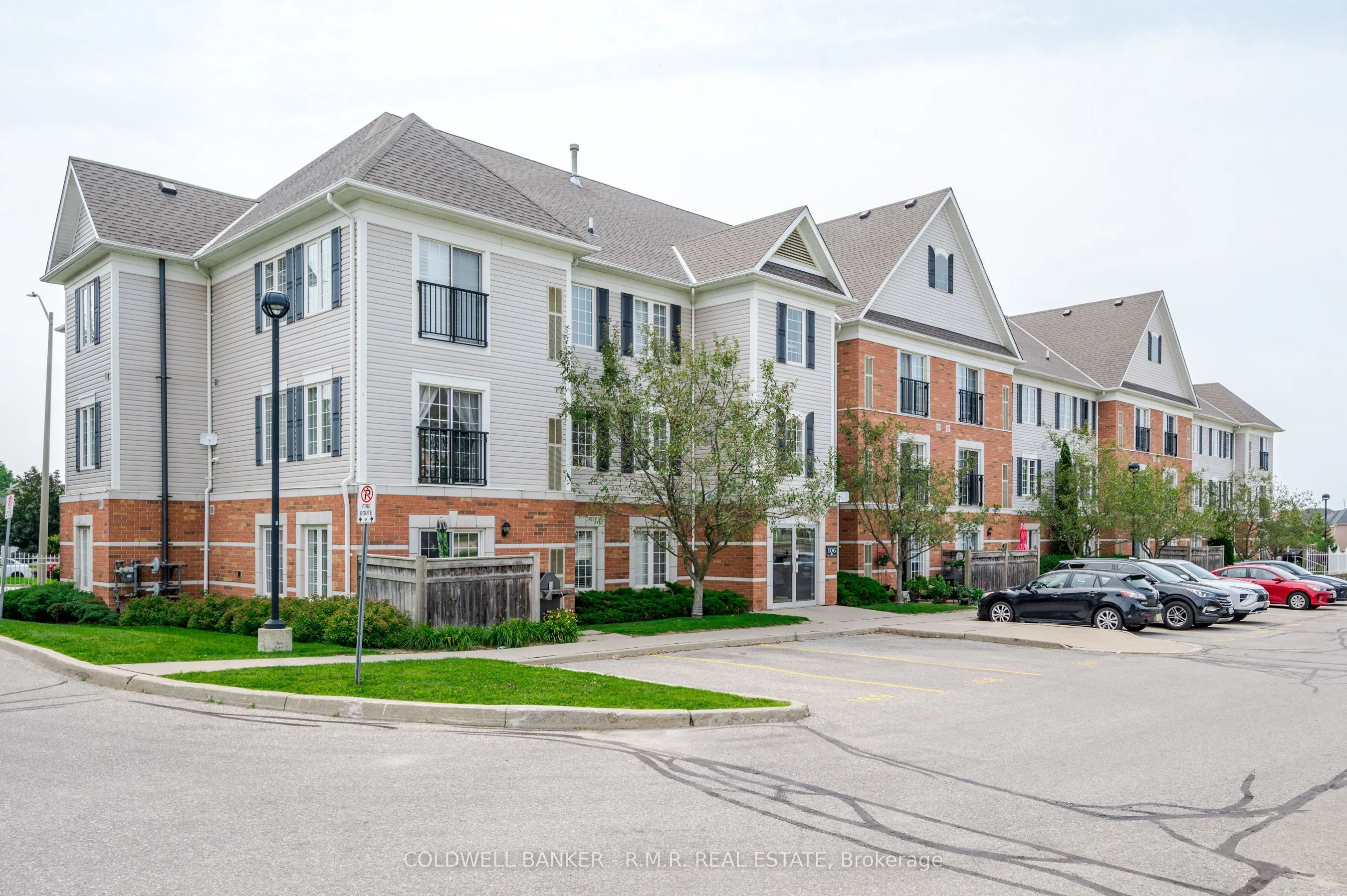 106 ASPEN SPRINGS Drive 209, Clarington, ON L1C 5N7