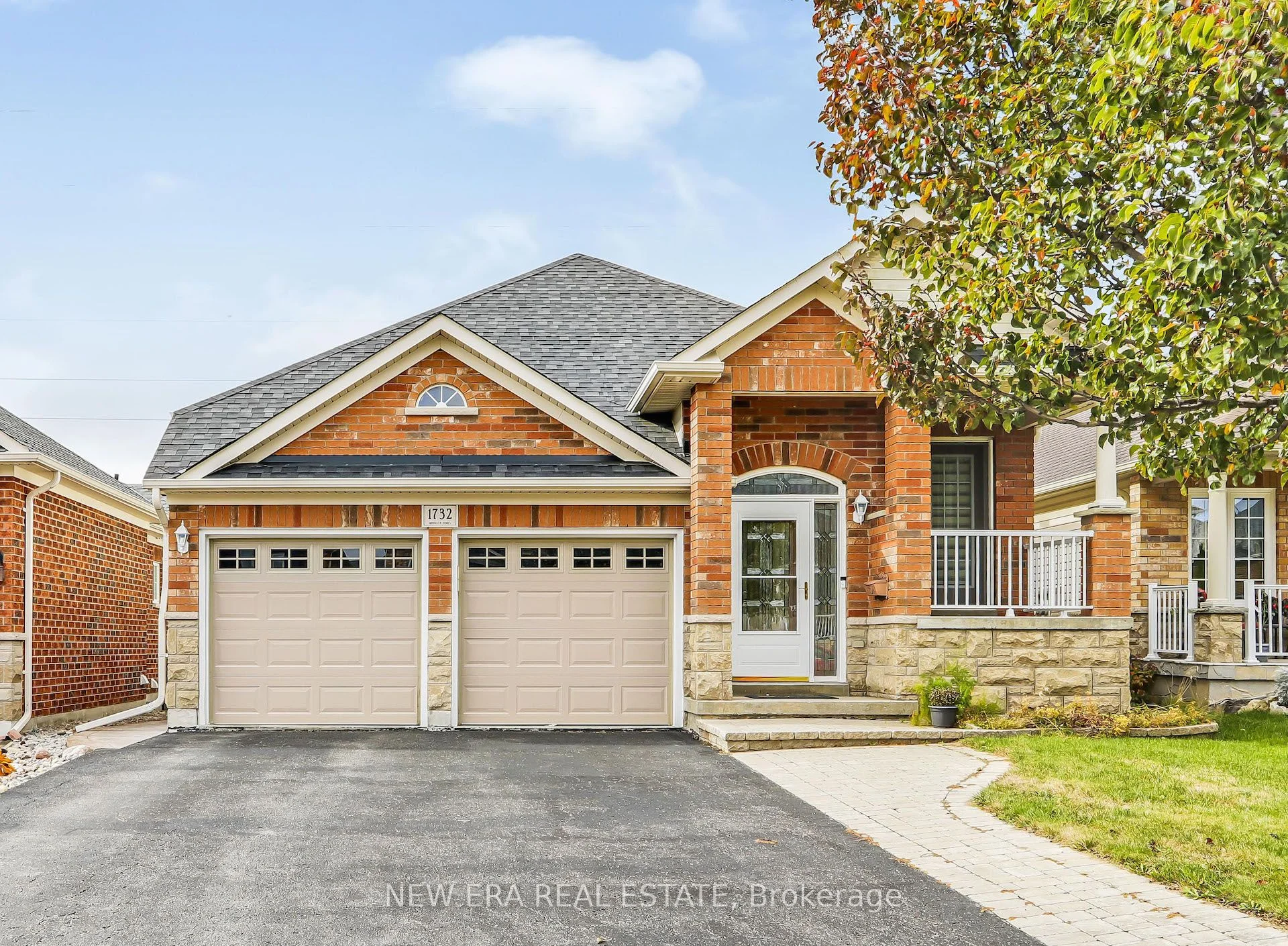1732 Whitestone Court, Oshawa, ON L1K 2Z3