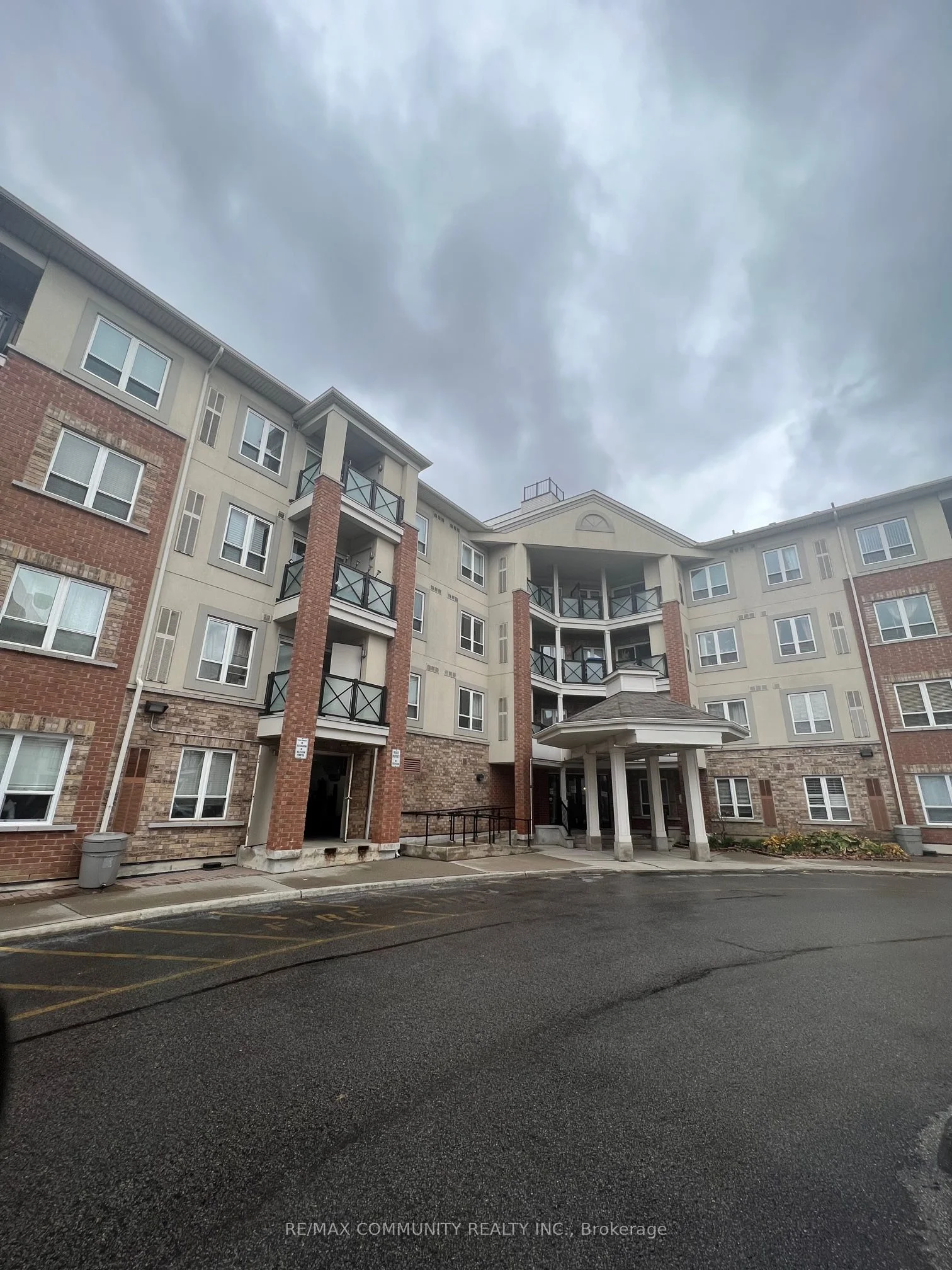 60 Mendellsohn Street 218, Toronto E04, ON M1L 0G9