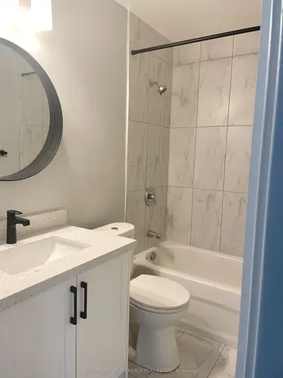 290 Anderson Avenue Unit 9, Oshawa, ON L1J 2N7