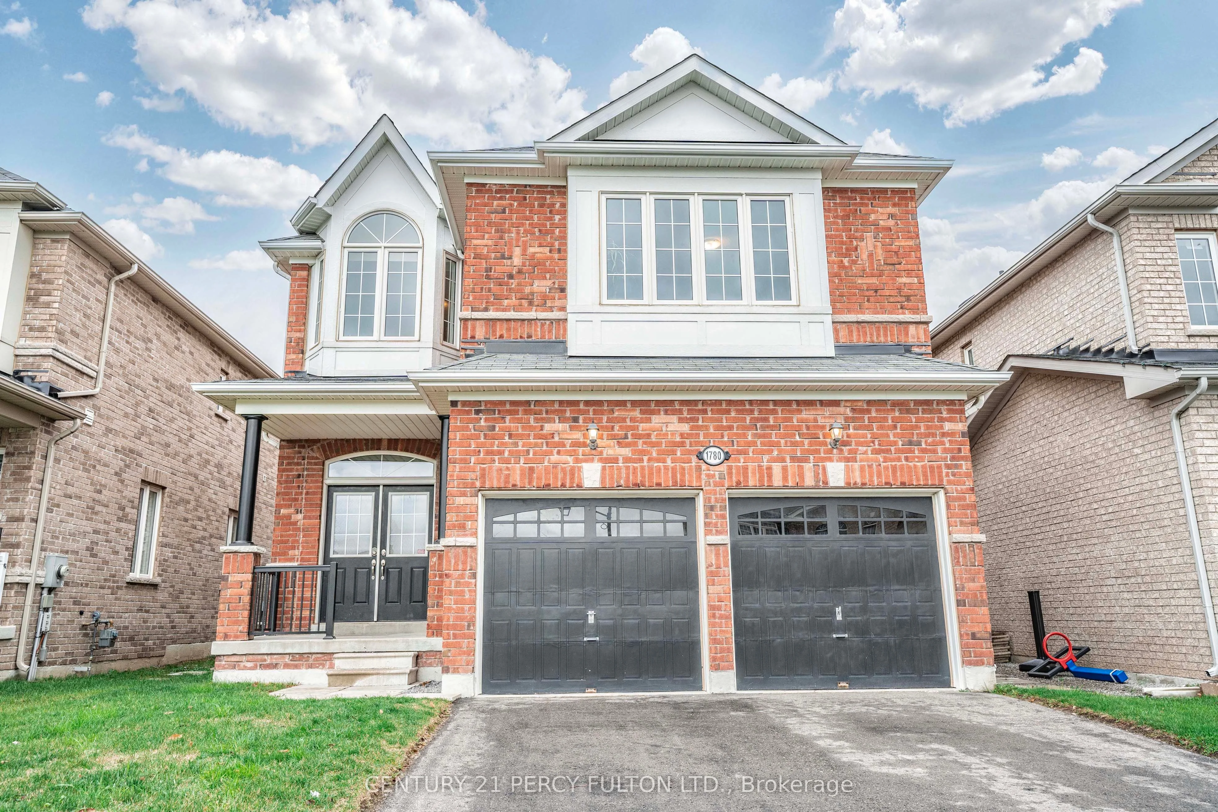 1780 Jack Glenn Street, Oshawa, On L1k 0c4