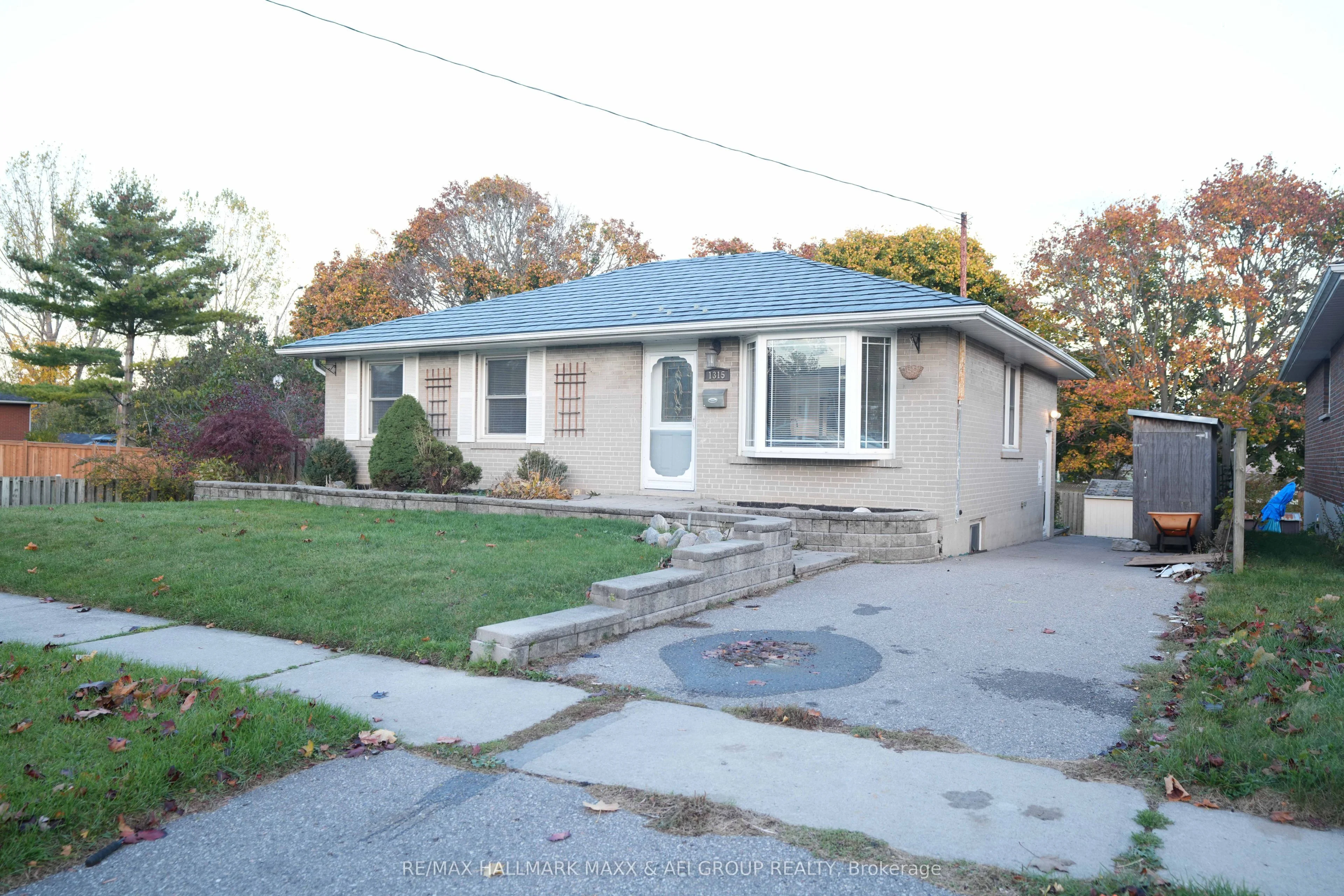 1315 Scugog Avenue Bsmt, Oshawa, ON L1J 1J5