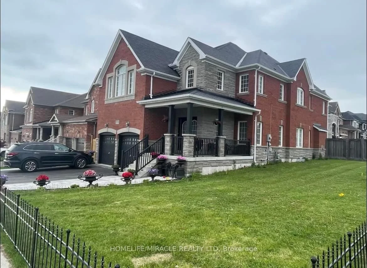 1320 Woodstream Avenue, Oshawa, ON L1K 0J4
