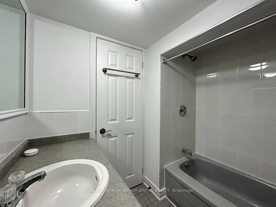 11 Timgren Drive Bsmt, Toronto E04, ON M1R 3R4