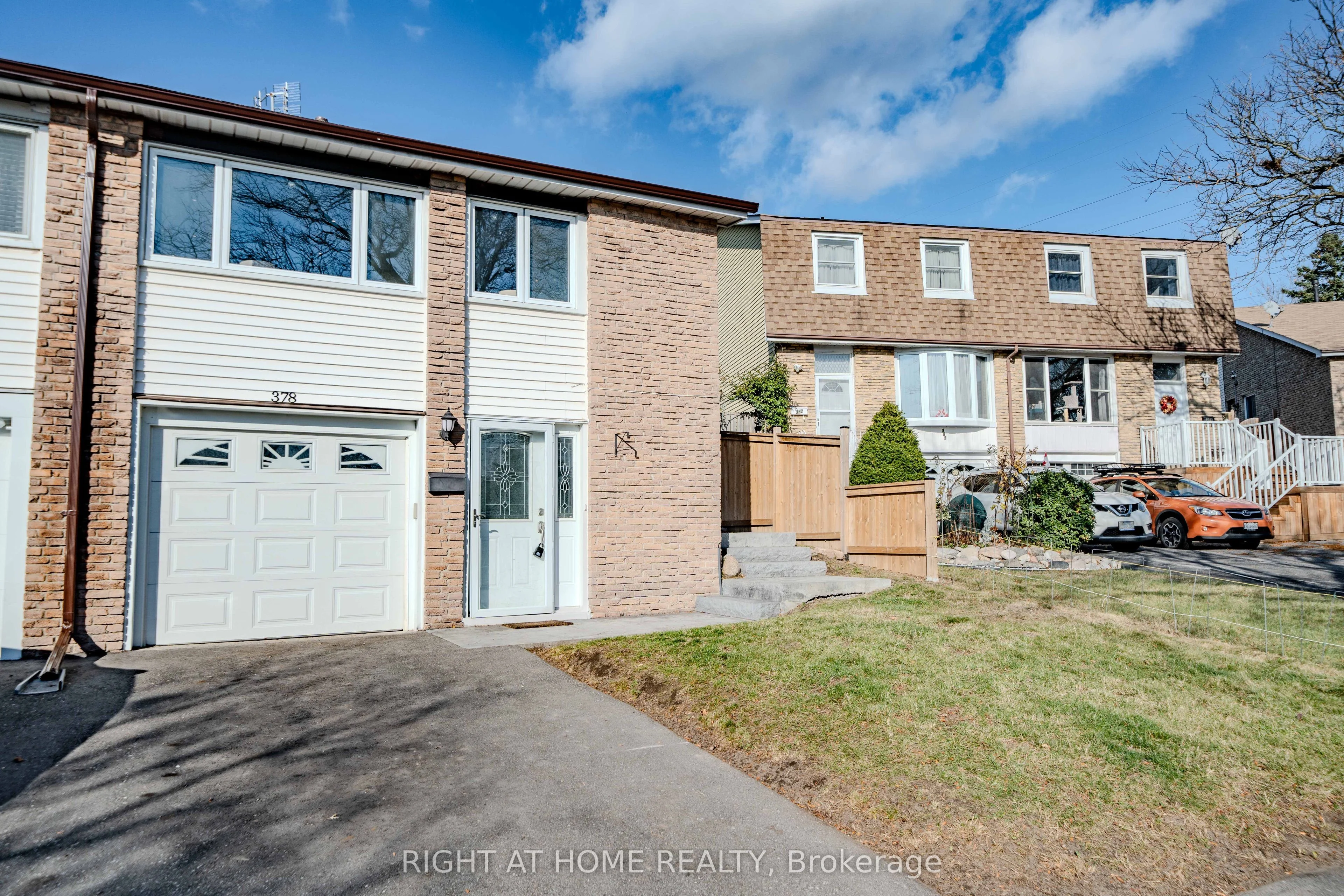 378 Daytona Court, Oshawa, ON L1K 1H9