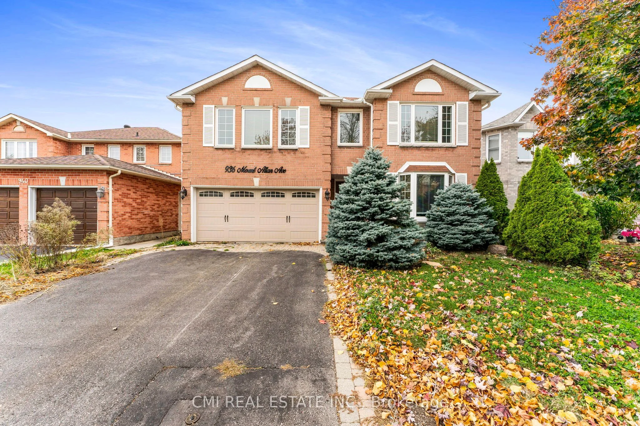 936 Mount Allan Avenue, Oshawa, On L1j 8k3