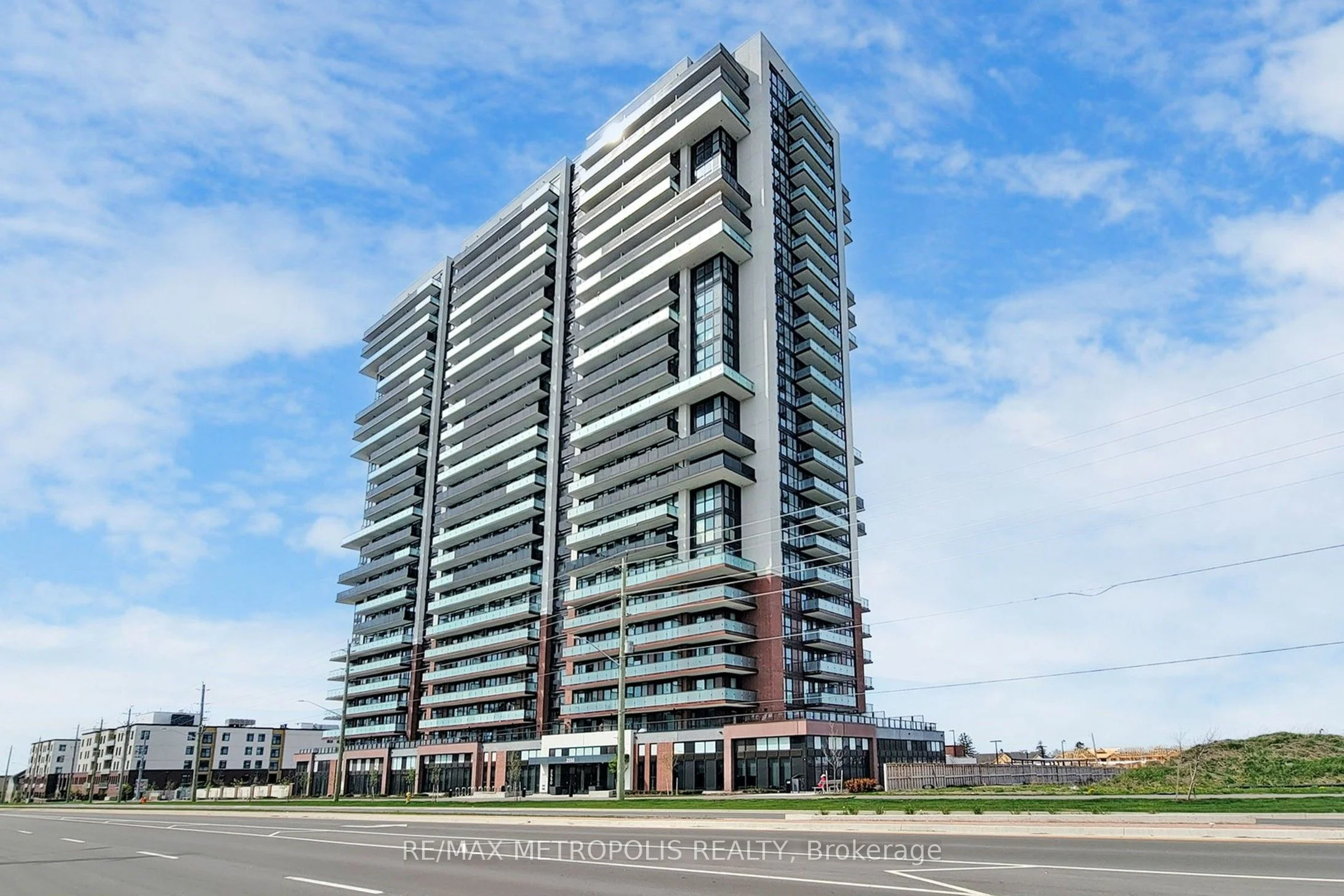 2550 Simcoe Street N 2302, Oshawa, On L1l 0r5