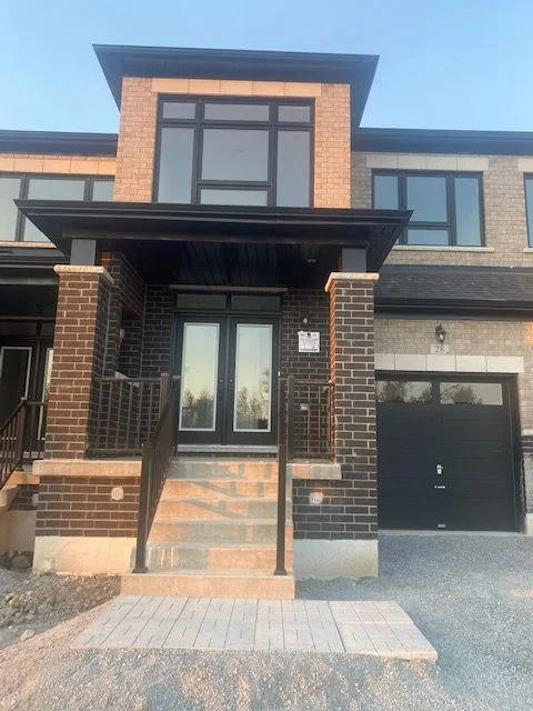 28 Littlewood Drive, Whitby, ON L1P 0H4