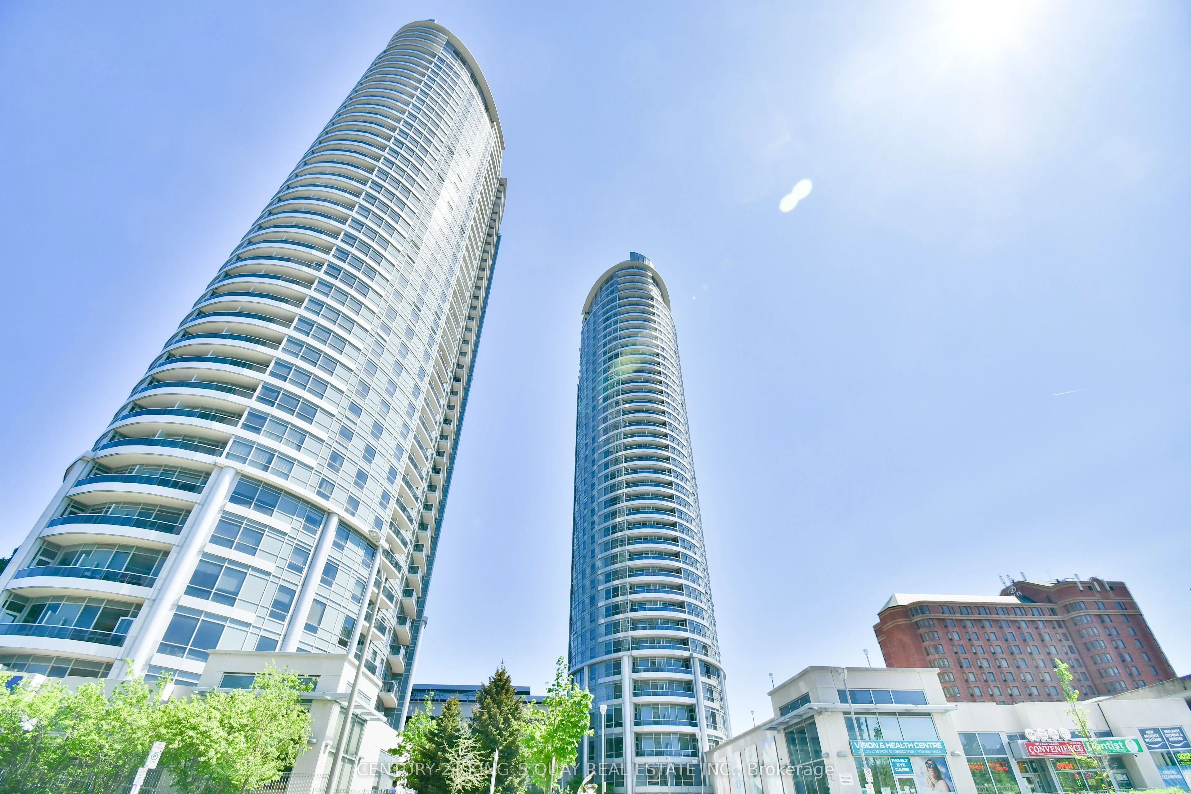 125 Village Green Square 2404, Toronto E07, ON M1S 0G3