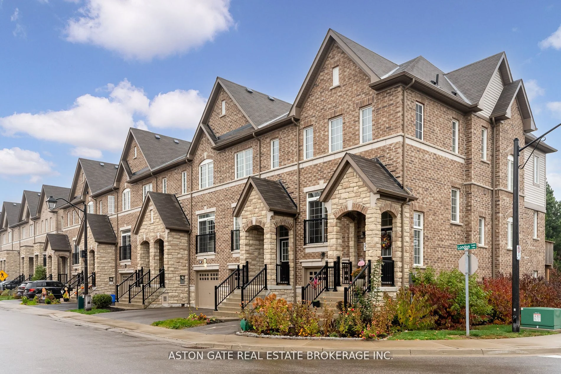 208 London Lane, Ajax, ON L1T 0N5