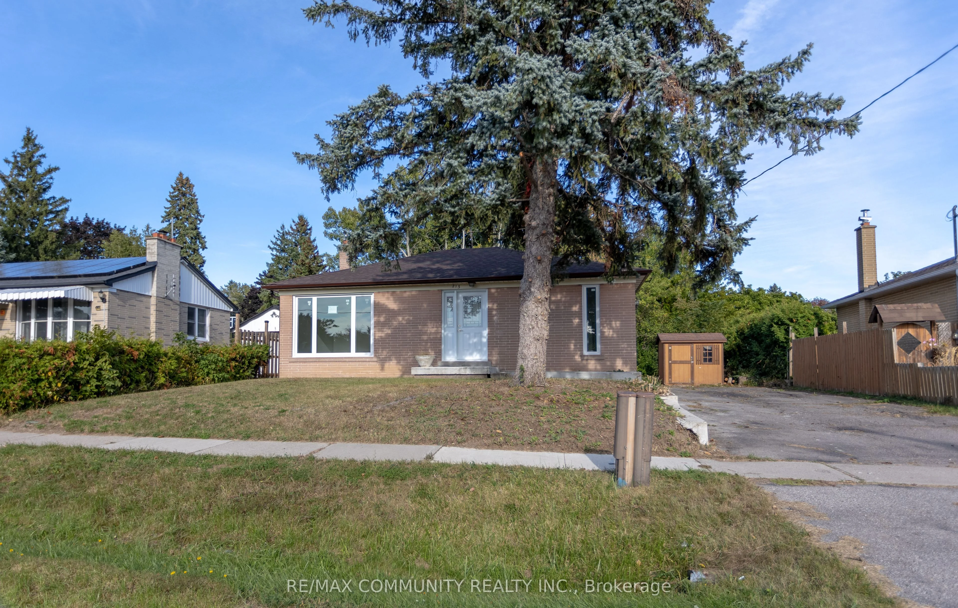 213 Warden Wilson Avenue, Whitby, On L1n 5l2