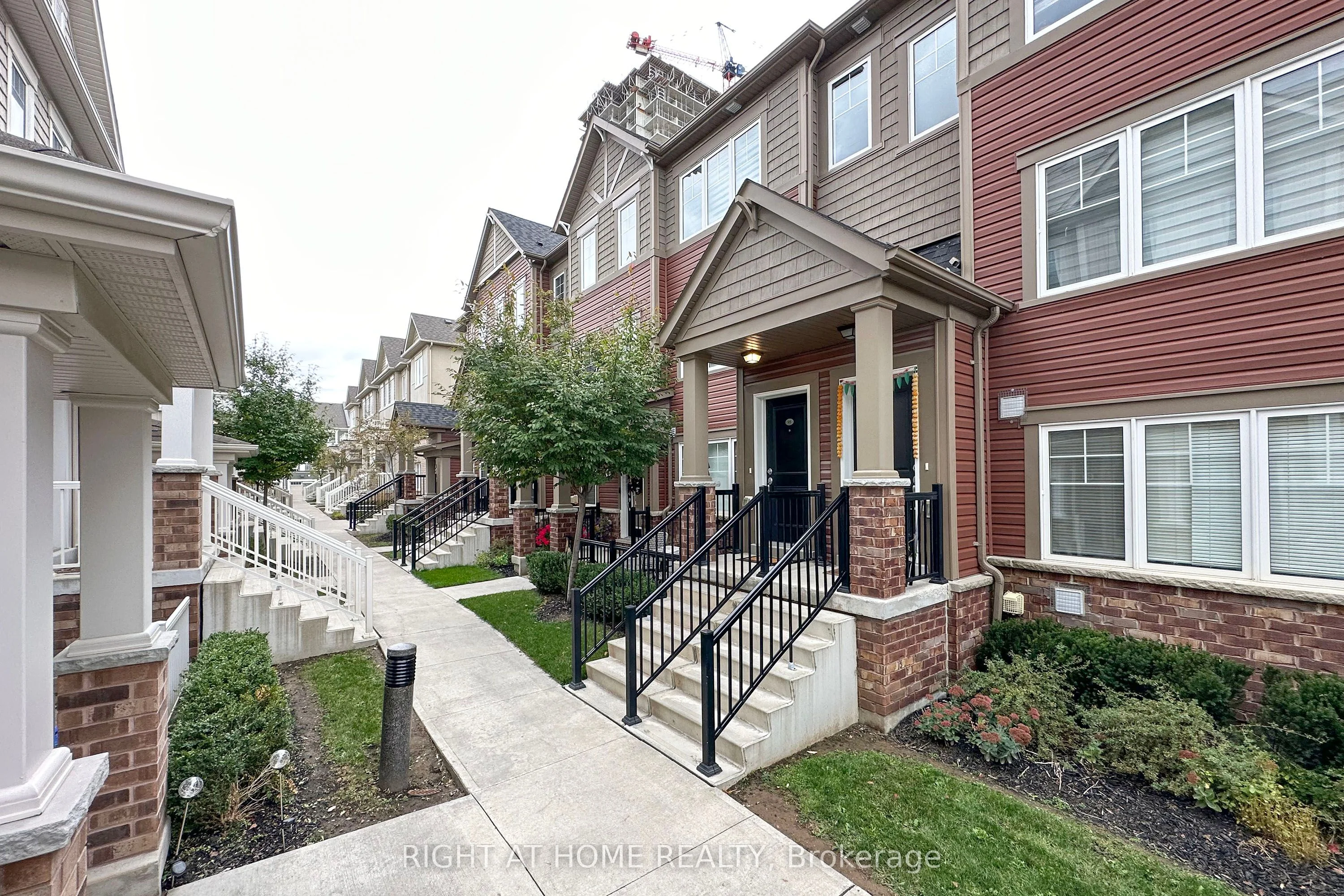 2500 Hill Rise Court 95, Oshawa, On L1l 0m6
