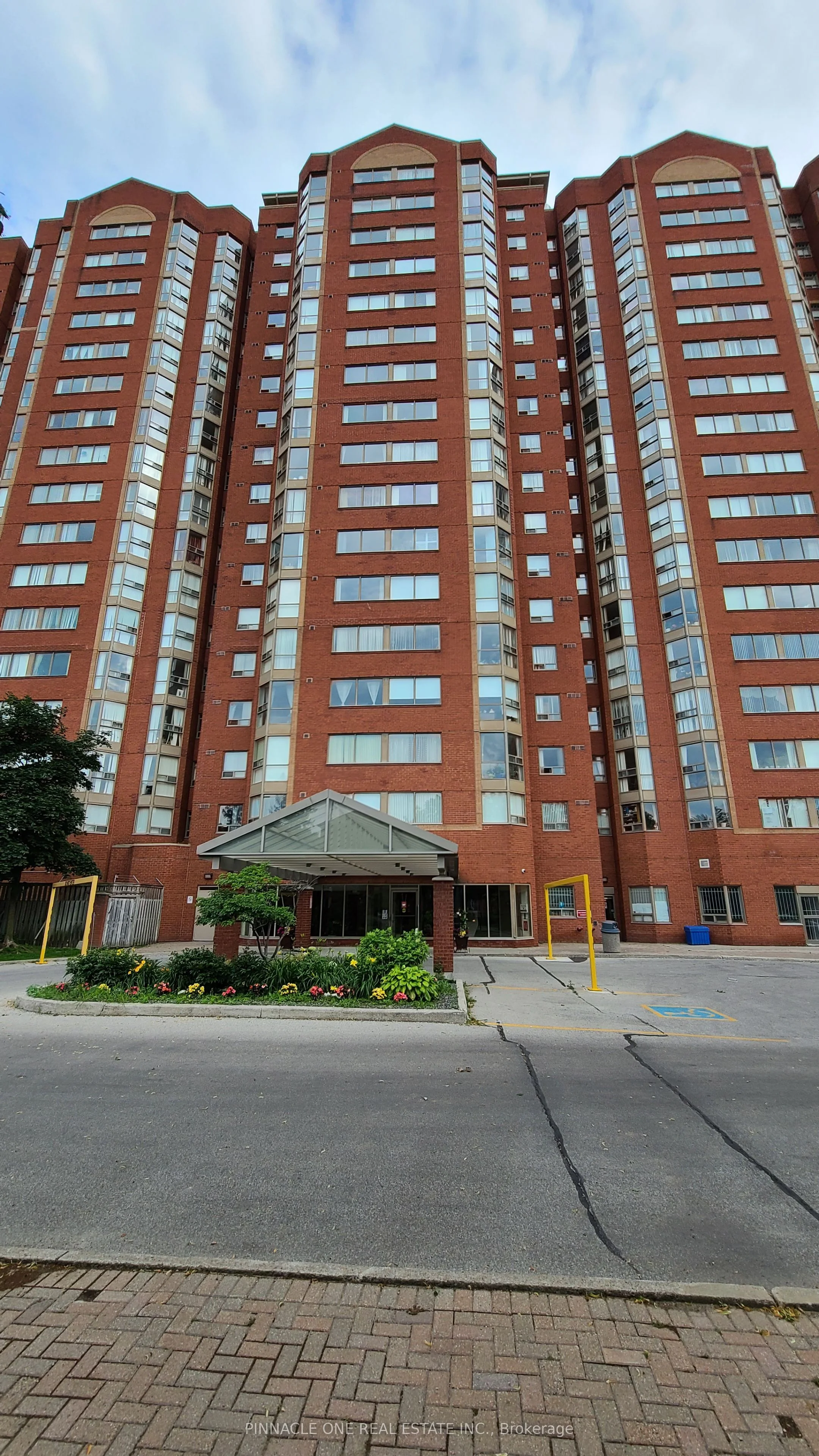 2466 Eglinton Avenue 1211, Toronto E08, ON M1K 5J8