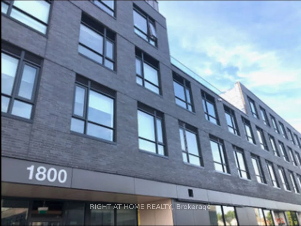 1800 Simcoe Street N 318, Oshawa, ON L1G 0C2