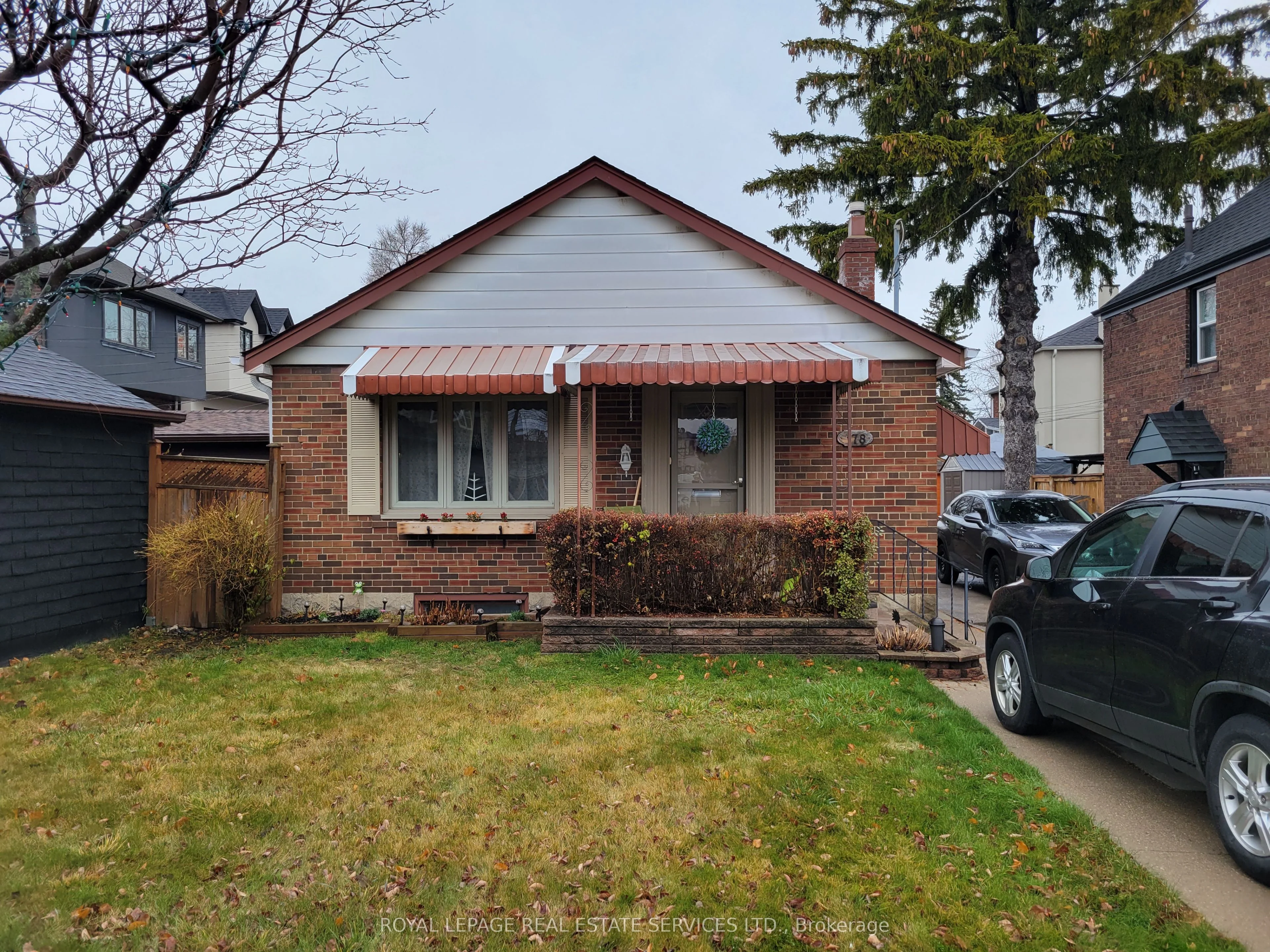 178 Woodville Avenue, Toronto E03, ON M4J 2R5