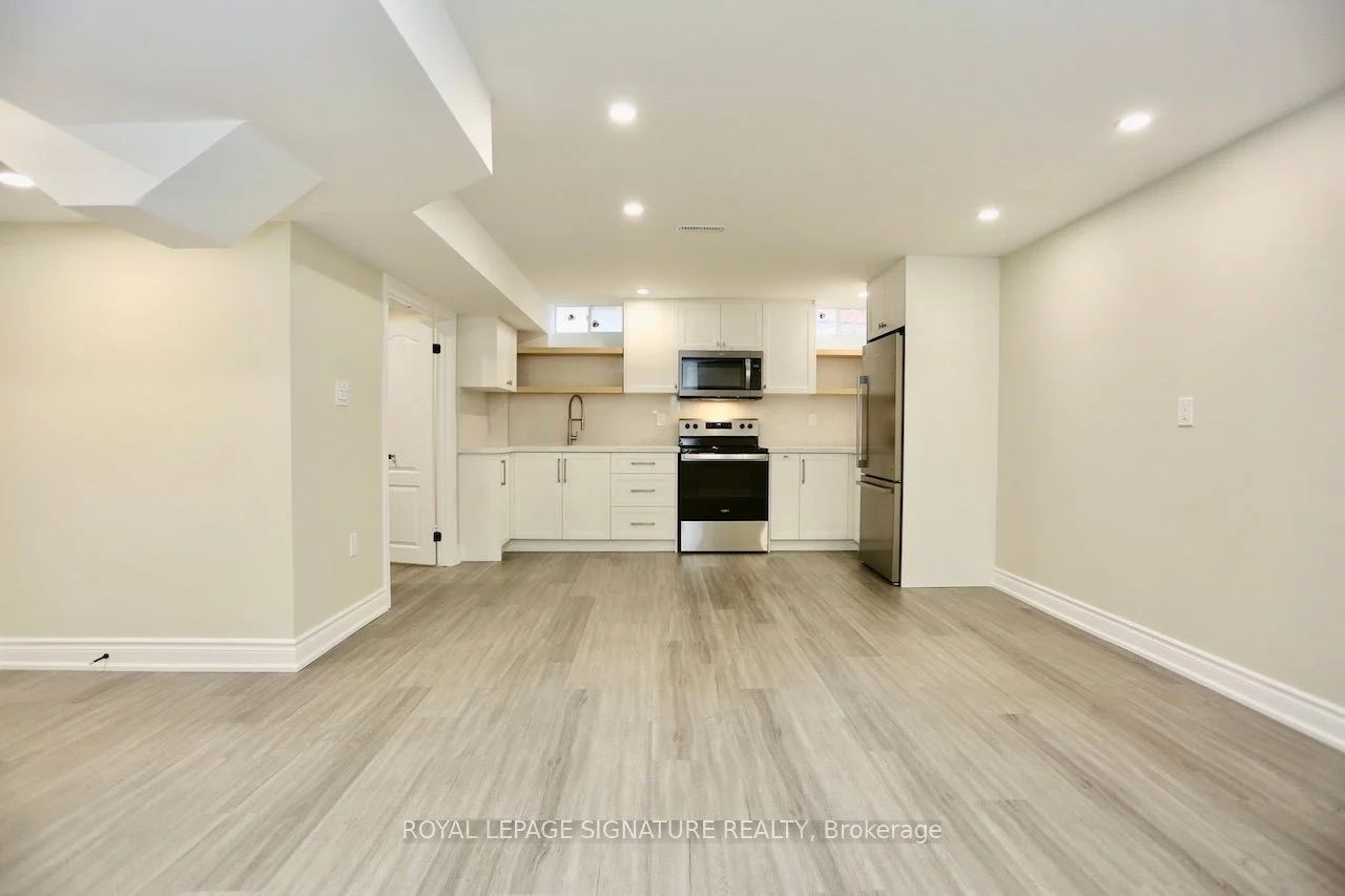 2138 Castle Hill Court Lower, Pickering, On L1x 1y5