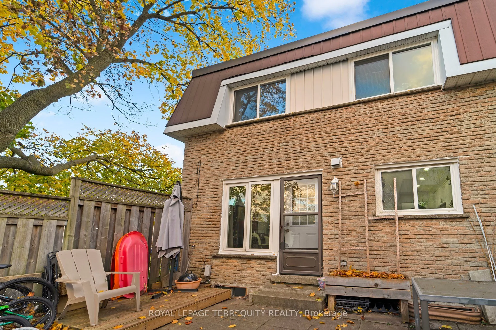 33 Taunton Road E 23, Oshawa, ON L1G 7B4