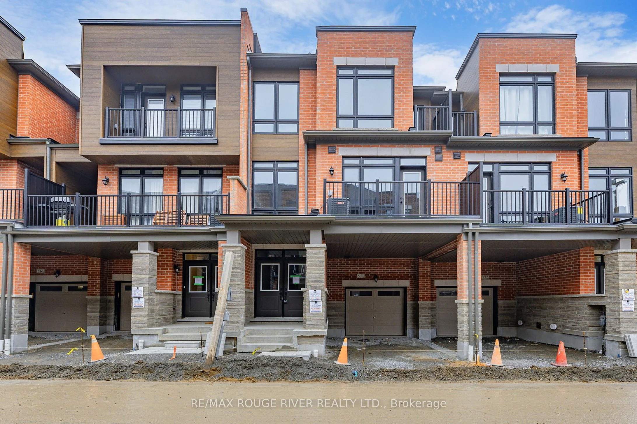 520 Littlewood Lane, Ajax, ON L1S 0H1