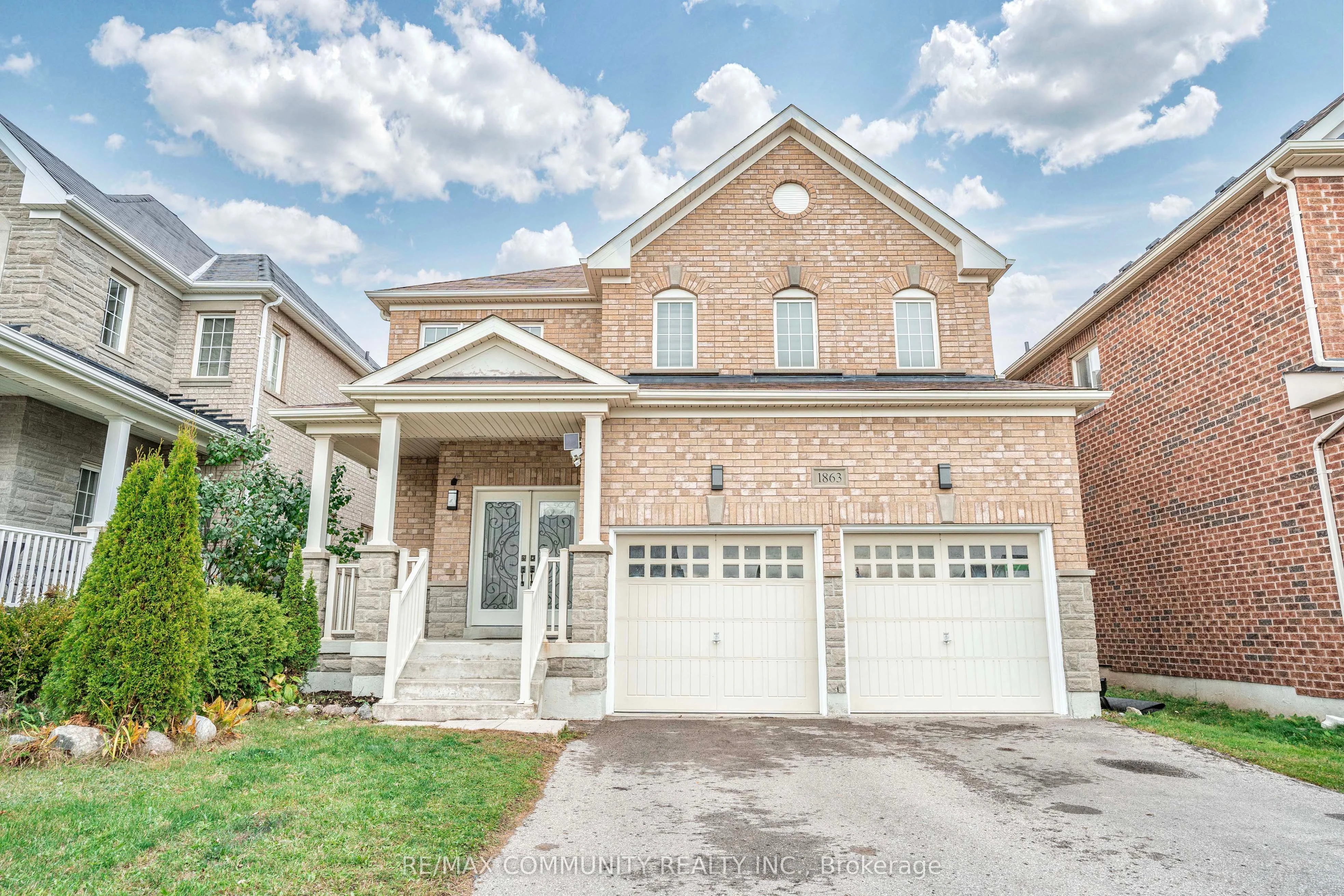 1863 Grandview Street N, Oshawa, On L1k 0j4