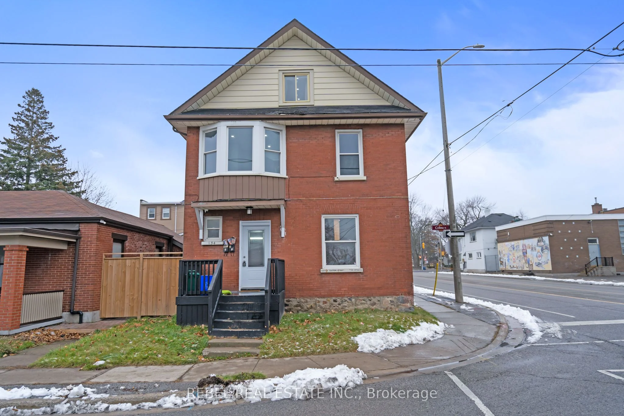 134 Celina Street, Oshawa, ON L1H 1X1