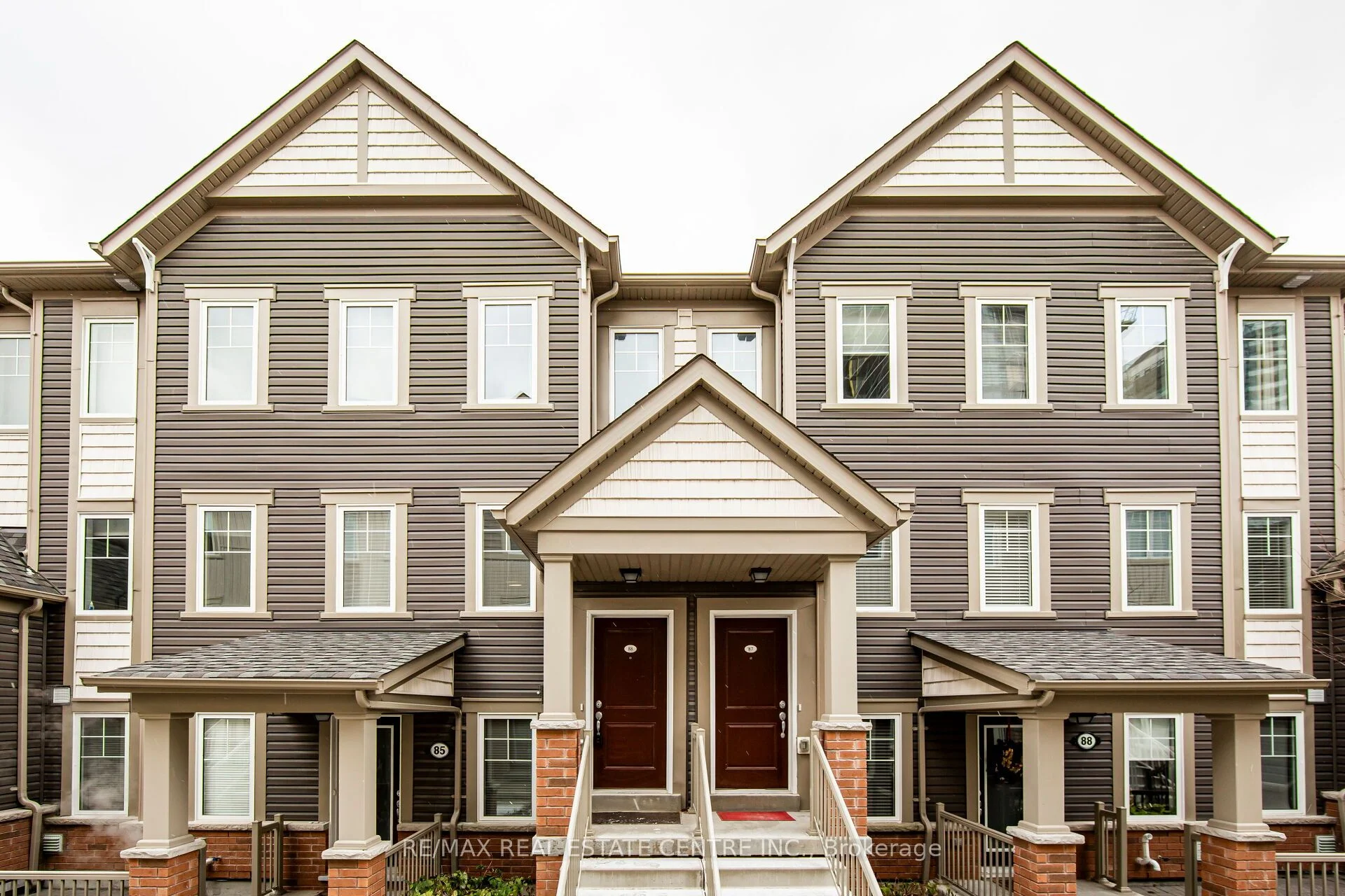 2500 Hill Rise Court 86, Oshawa, On L1l 0j5