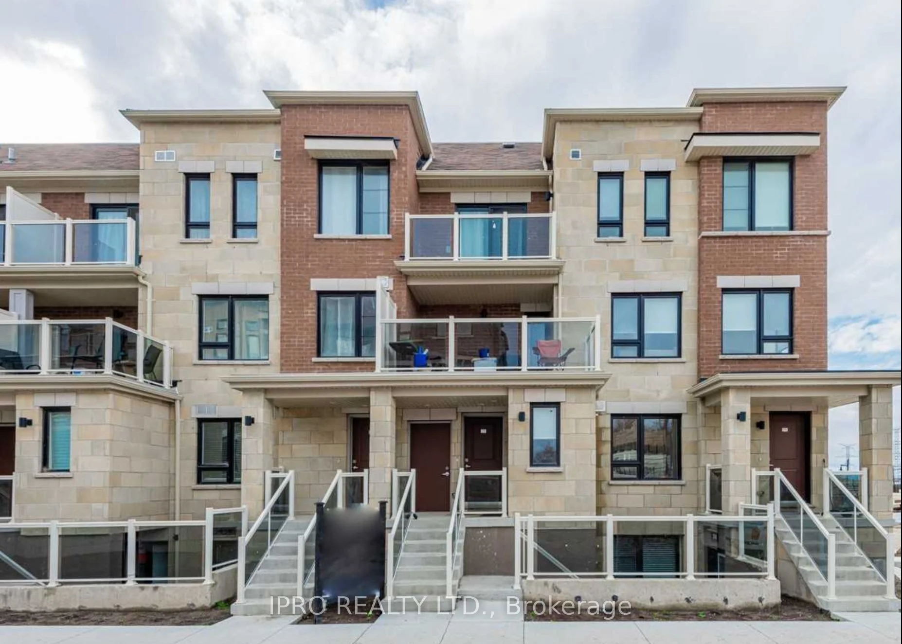 36 D Lookout Drive 243, Clarington, On L1c 3k5
