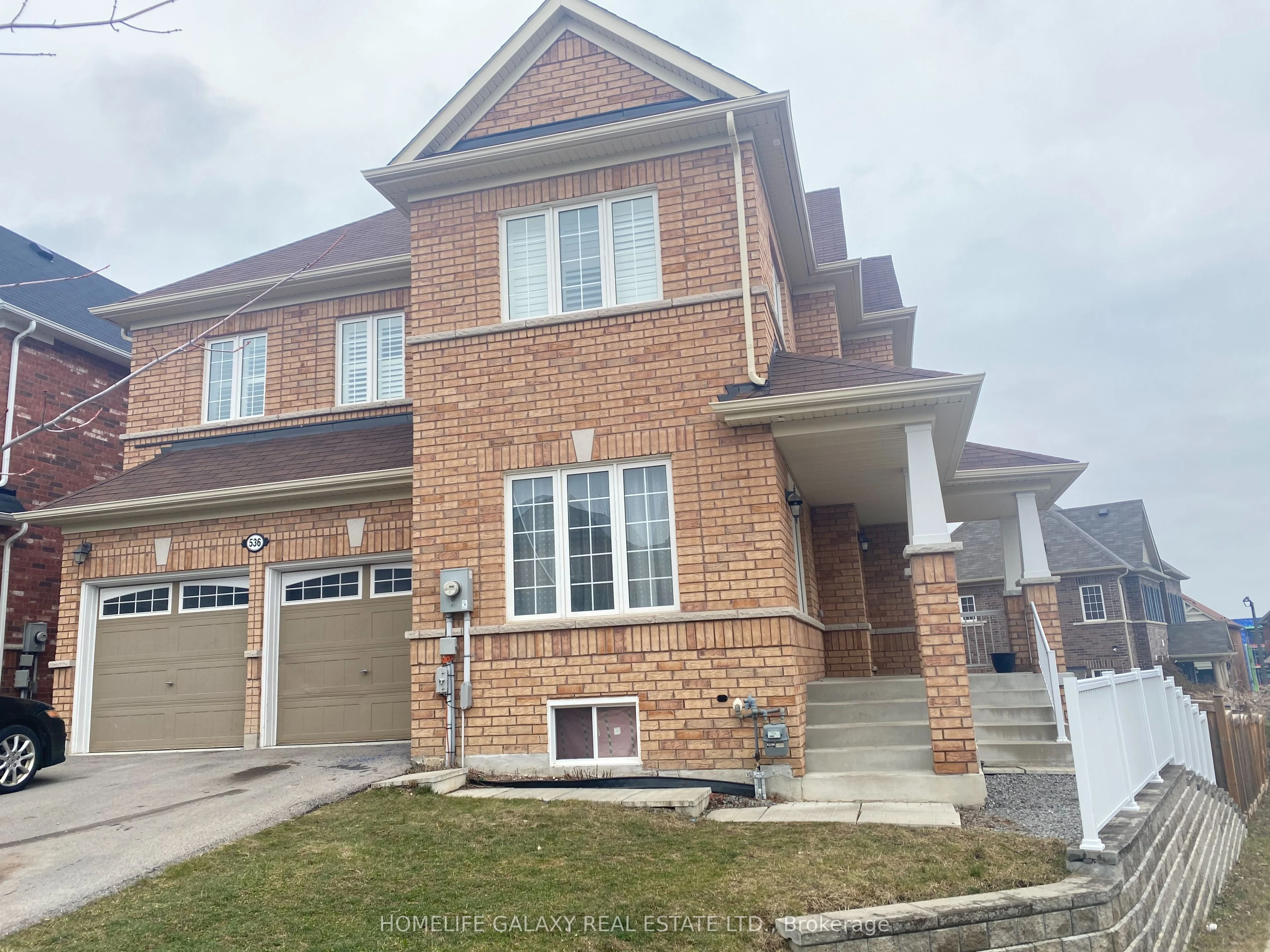 536 Halo Street, Oshawa, ON L1L 7K4