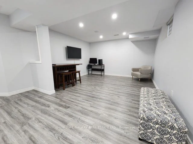 2472 Secreto Drive, Oshawa, ON L1L 0H6