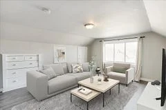 143 Agnes Street 2nd Flr, Oshawa, On L1g 1v3