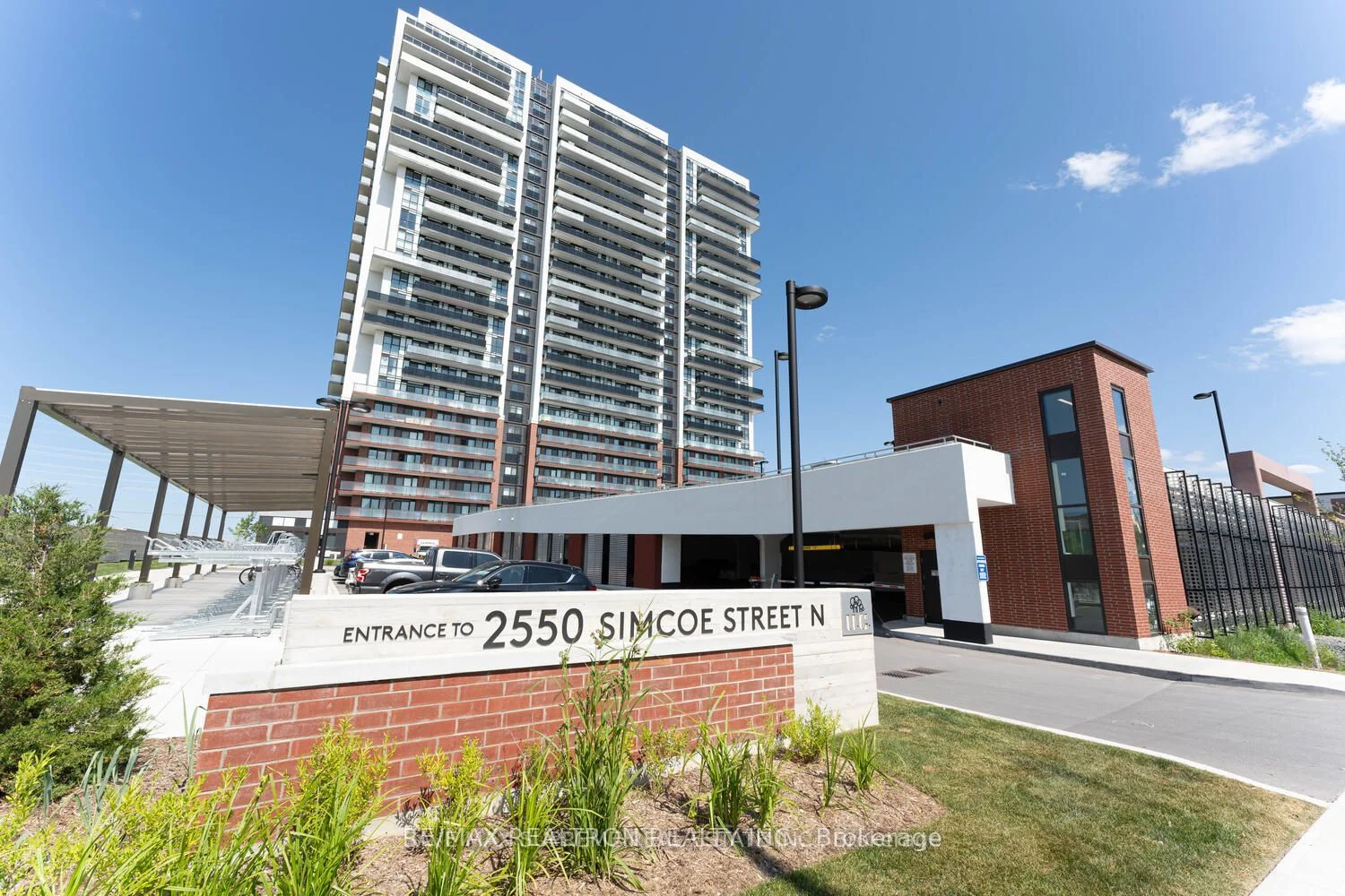 2550 Simcoe Street N 1518, Oshawa, ON L1L 0K7