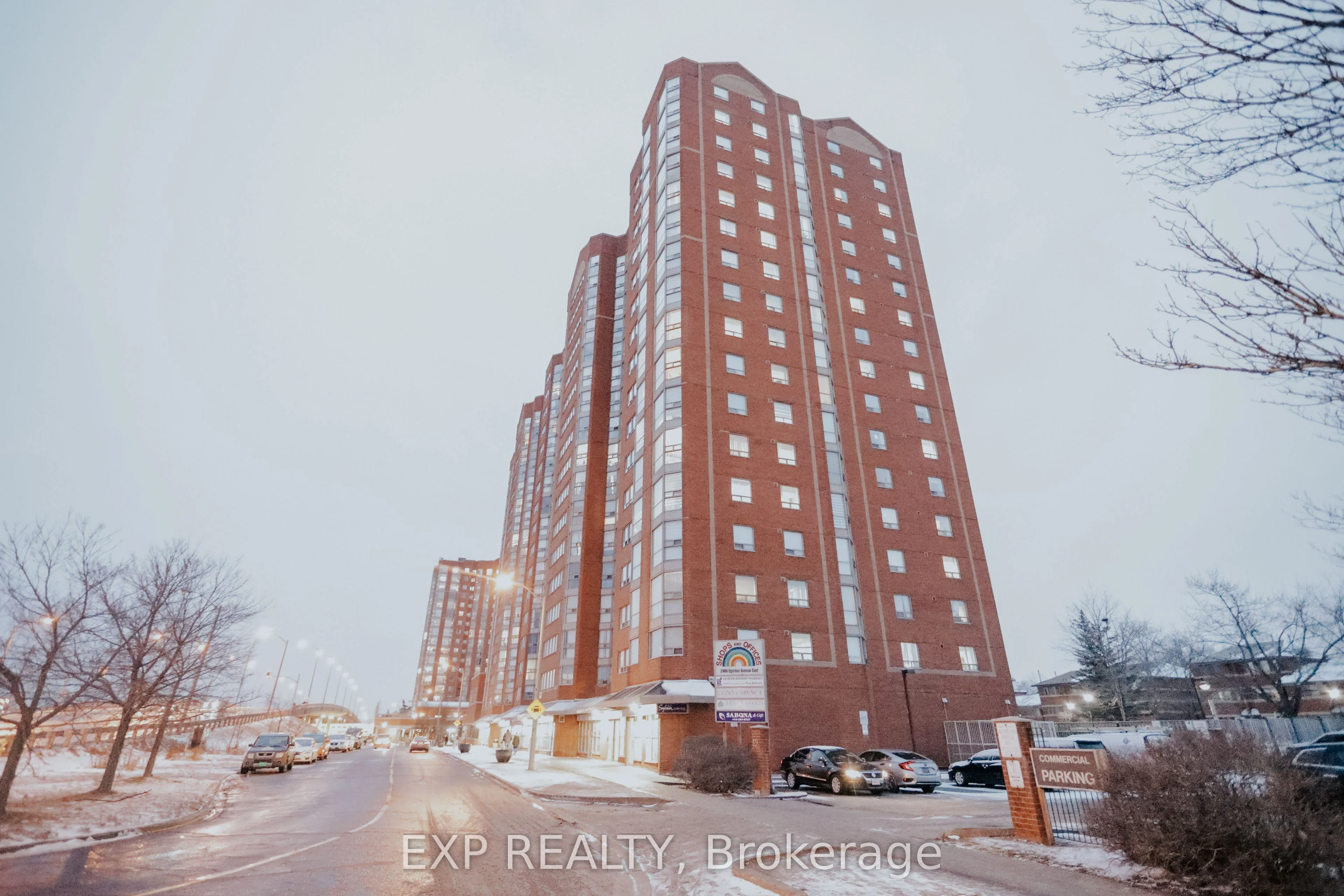 2466 Eglinton Avenue E 614, Toronto E08, ON M1K 5J8