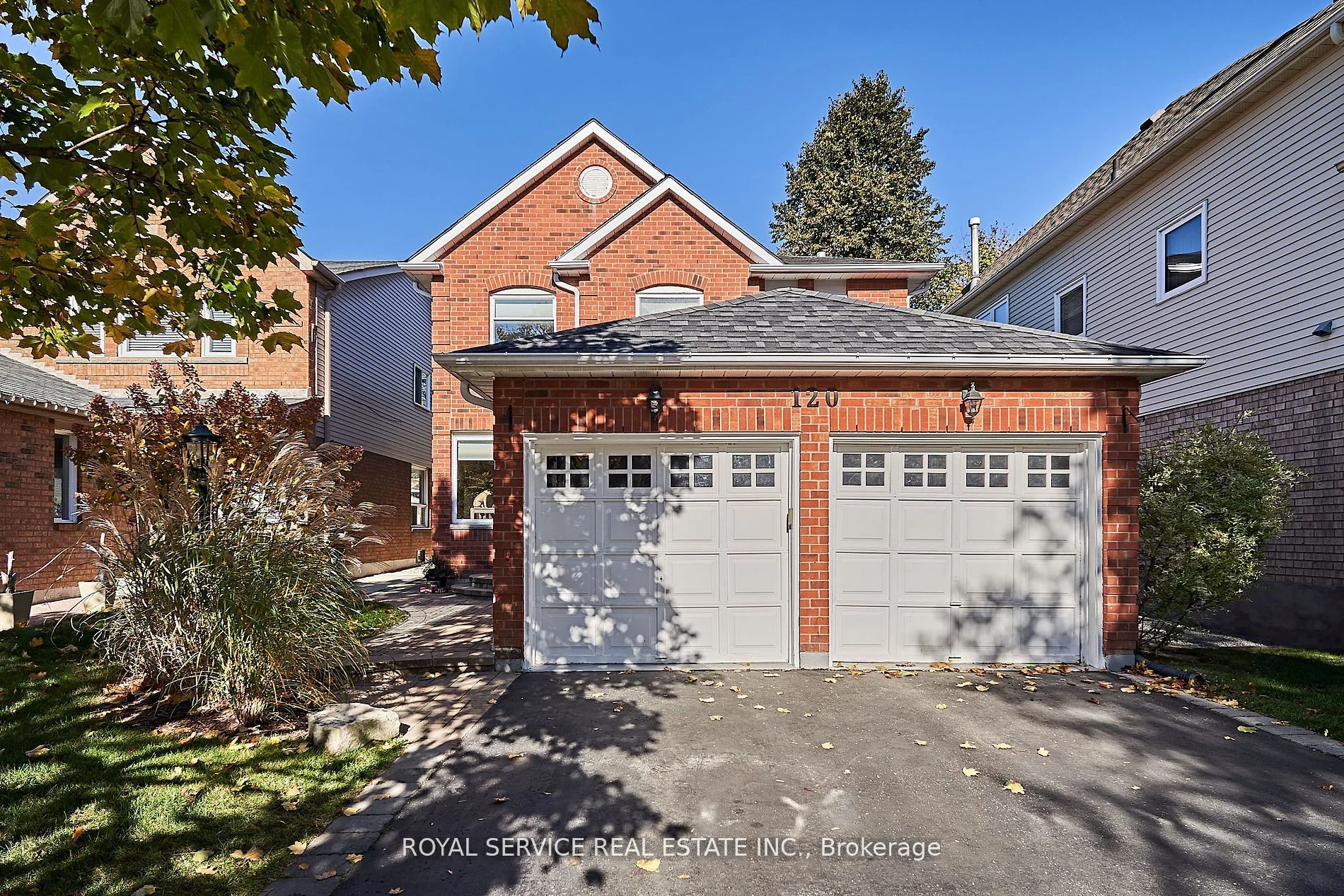 120 Bassett Boulevard, Whitby, ON L1N 8X5