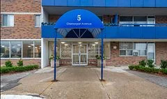 5 Glamorgan Avenue S 107, Toronto E04, ON M1P 4P1