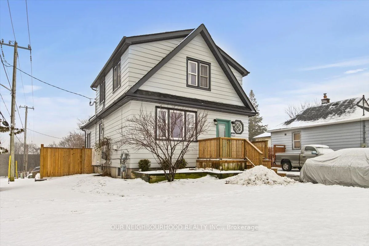 273 College Avenue, Oshawa, On L1j 1r9