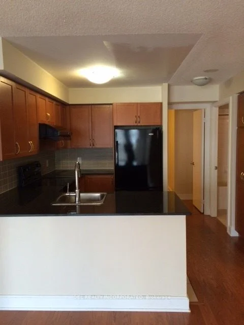 125 Village Green Square 2610, Toronto E07, ON M1S 0G3