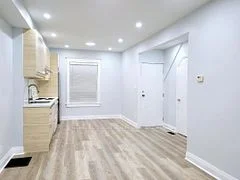 225 Coxwell Avenue Main, Toronto E02, ON M4L 3B4