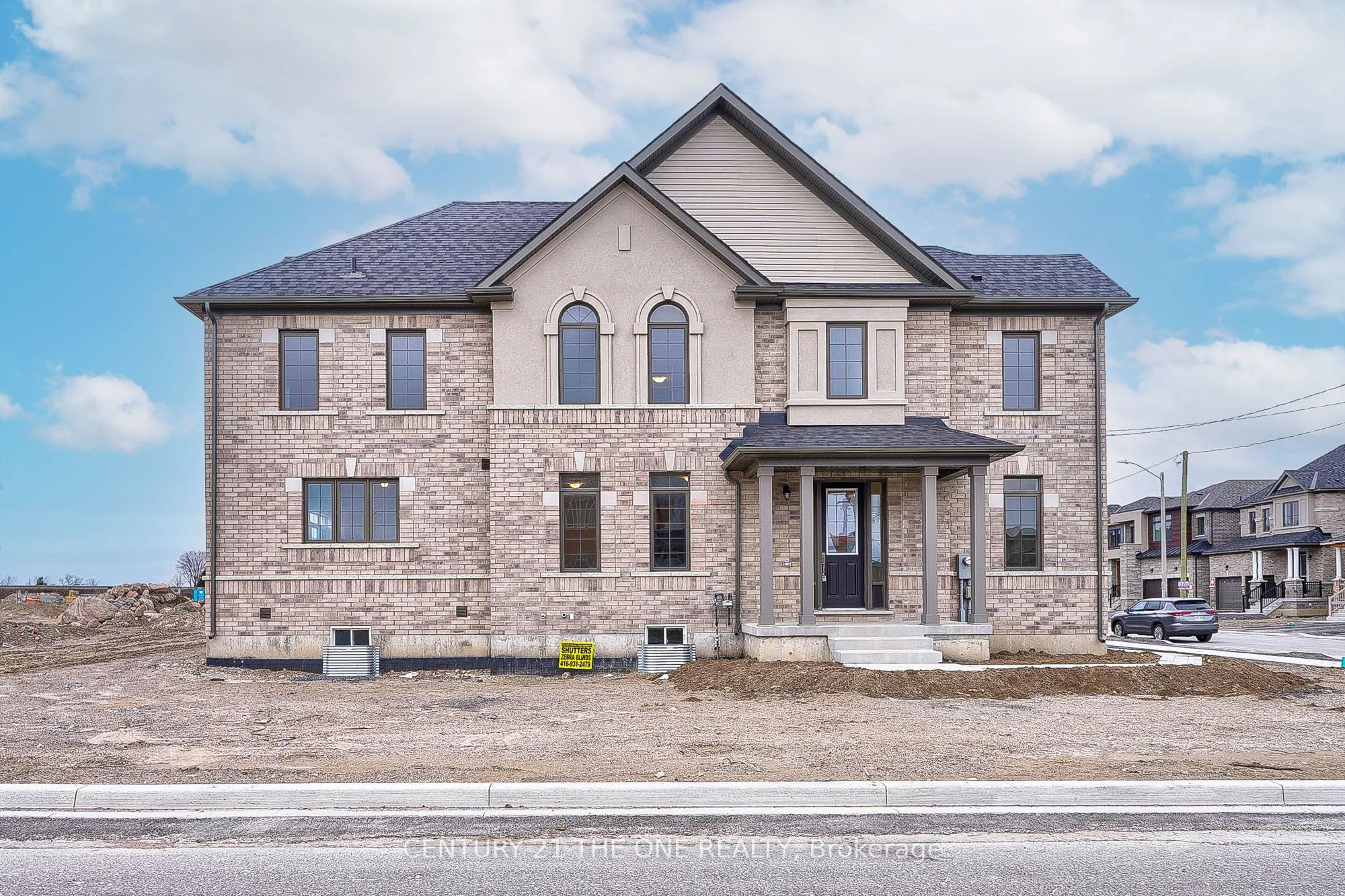 2 Wesley Brooks Street, Clarington, On L1b 0w4
