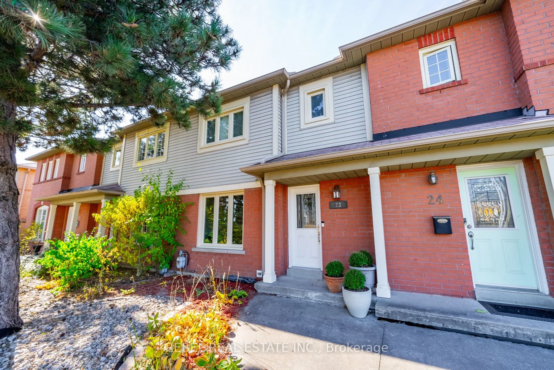 1801 Nichol Avenue E 23, Whitby, ON L1N 9K1