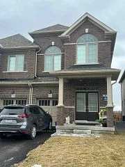 34 Peter Hogg Court, Whitby, On L1n 9y6