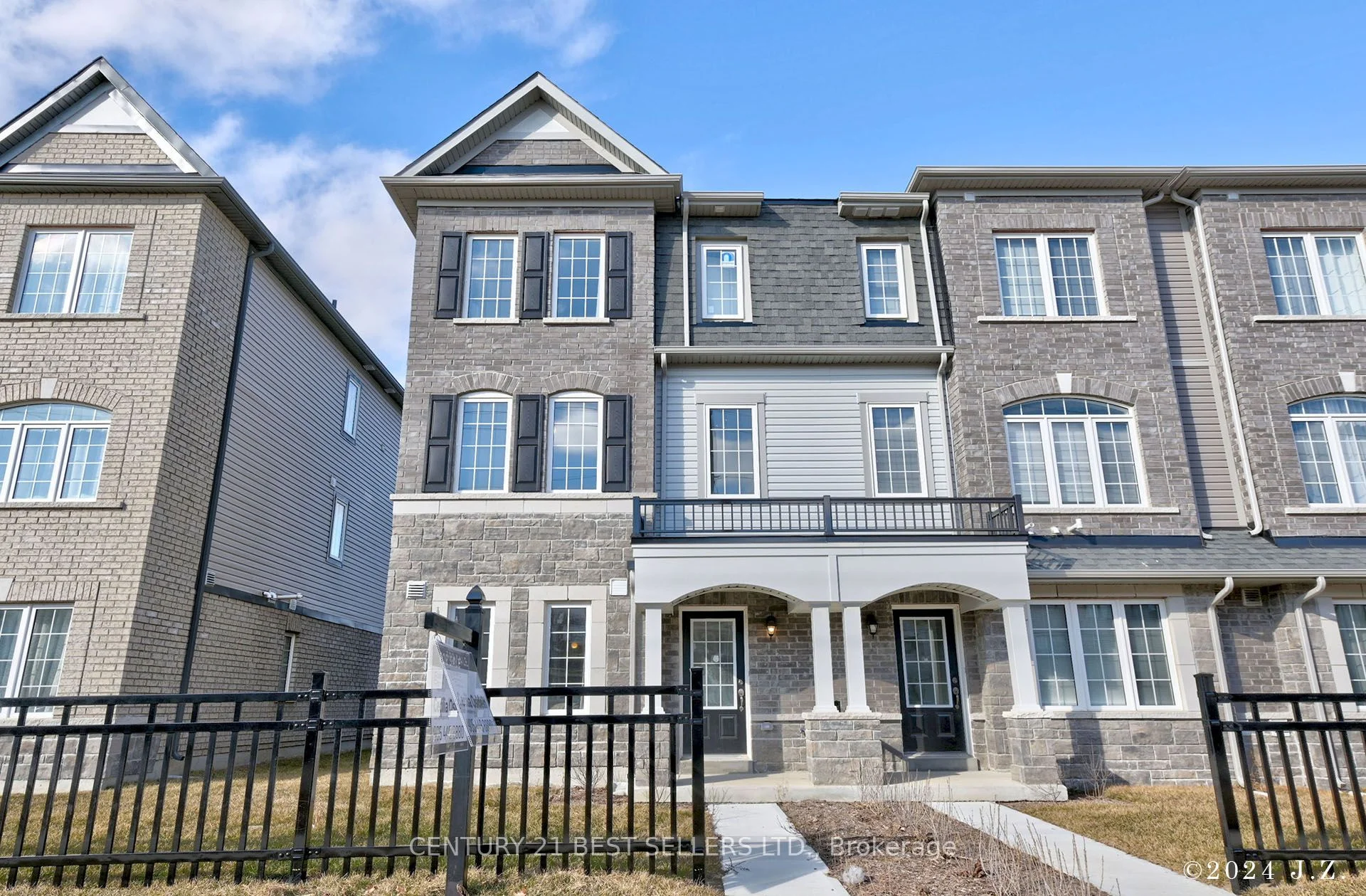 27 Honey Crisp Lane, Clarington, On L1c 7h7