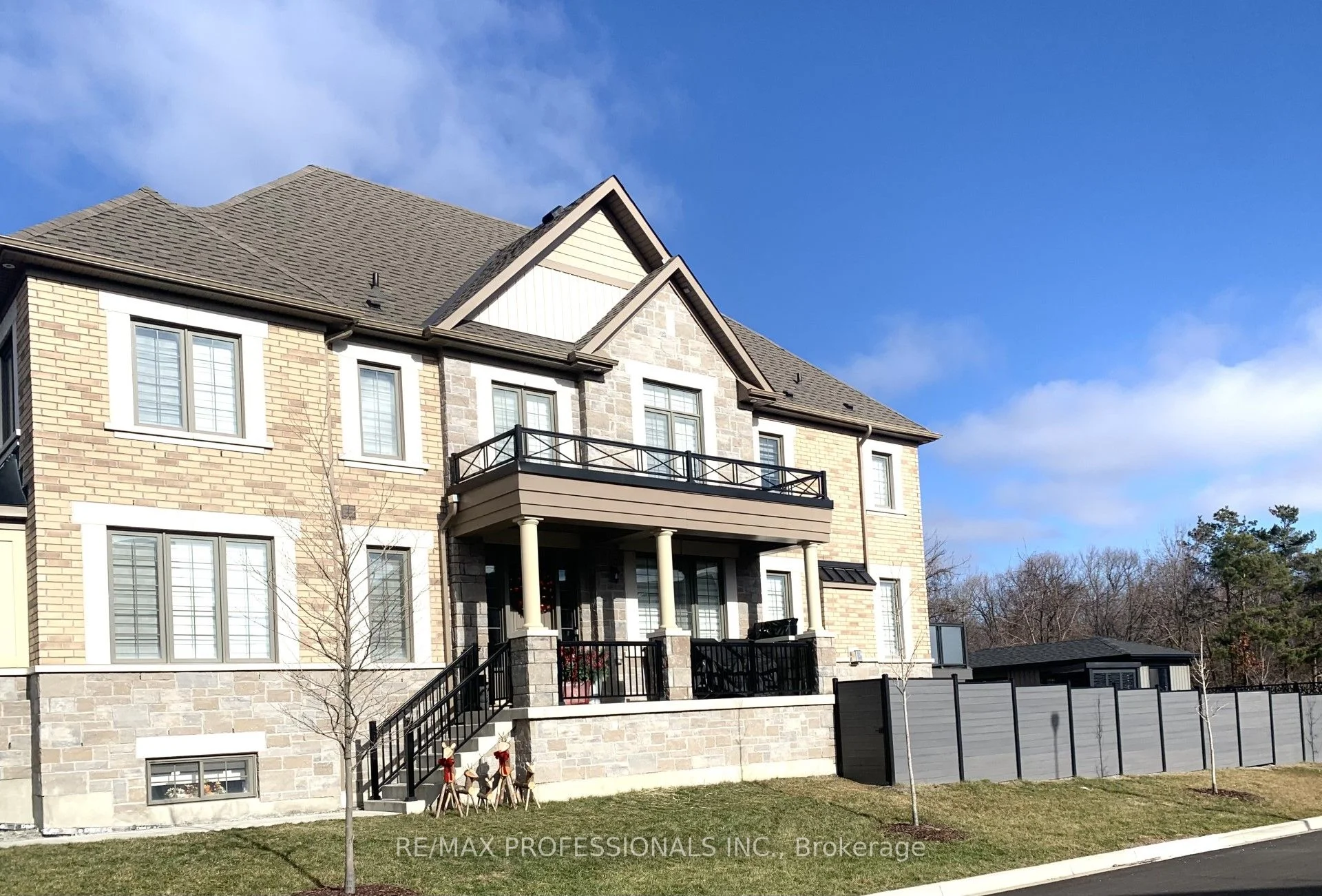 15 Capstan Court Bsmt, Whitby, On L1p 0k5