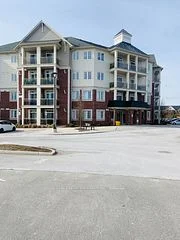 80 Aspen Springs Drive 102, Clarington, ON L1C 0V4