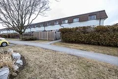 1300 Oxford Street 63, Oshawa, On L1j 6c5