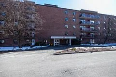 900 Glen Street 401, Oshawa, ON L1J 5Z5