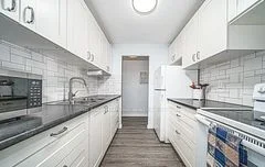 936 Glen Street 212, Oshawa, On L1j 5z7