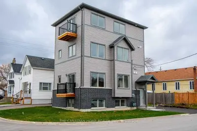 310 Court St Street Suite 1, Oshawa, ON L1H 4X3