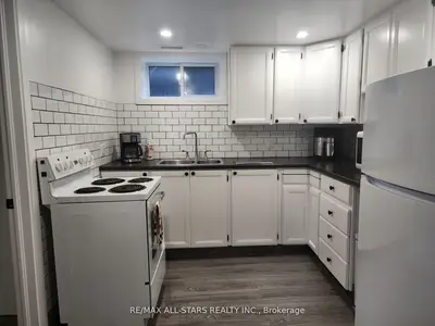 328 Lasalle Avenue, Oshawa, ON L1H 5Y6