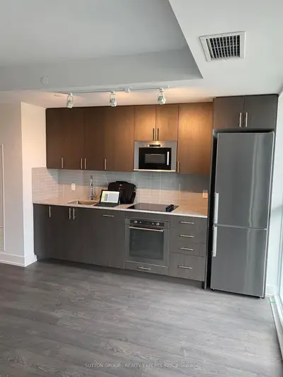 2550 Simcoe Street 821, Oshawa, On L1l 0r5