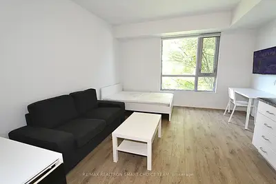 1800 Simcoe Street N 303, Oshawa, On L1g 4x9
