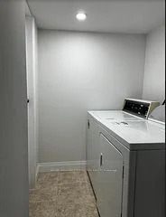 471 Brentwood Avenue 2, Oshawa, ON L1G 2S9